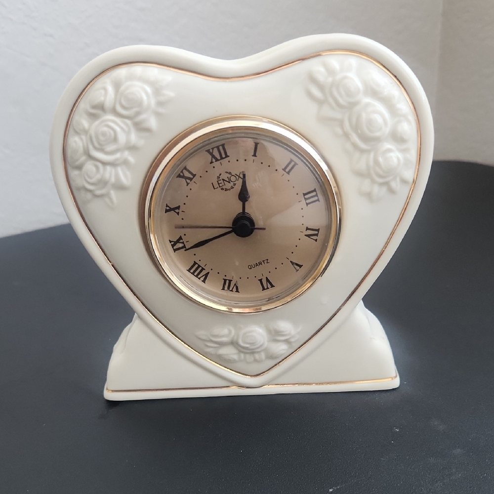 Lenox Ivory Heart Clock with Gold Accents